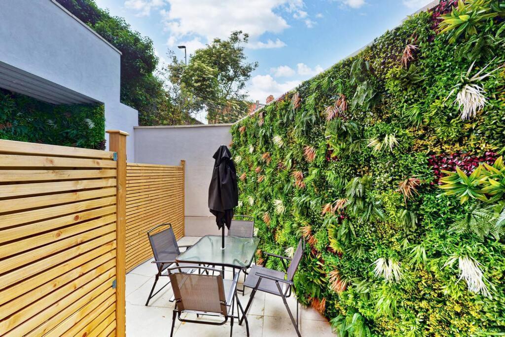Elegant 2Bed Flat 10Min To Wimbledon Tennis Courts Λονδίνο Εξωτερικό φωτογραφία
